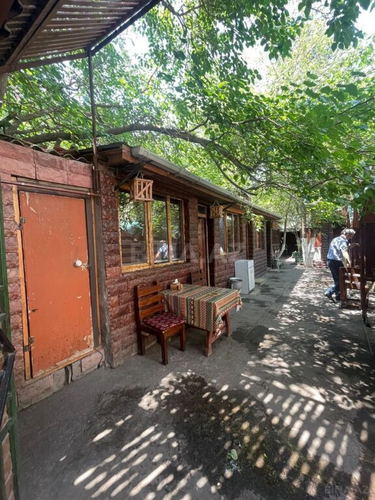 Satılır obyekt 250 m²