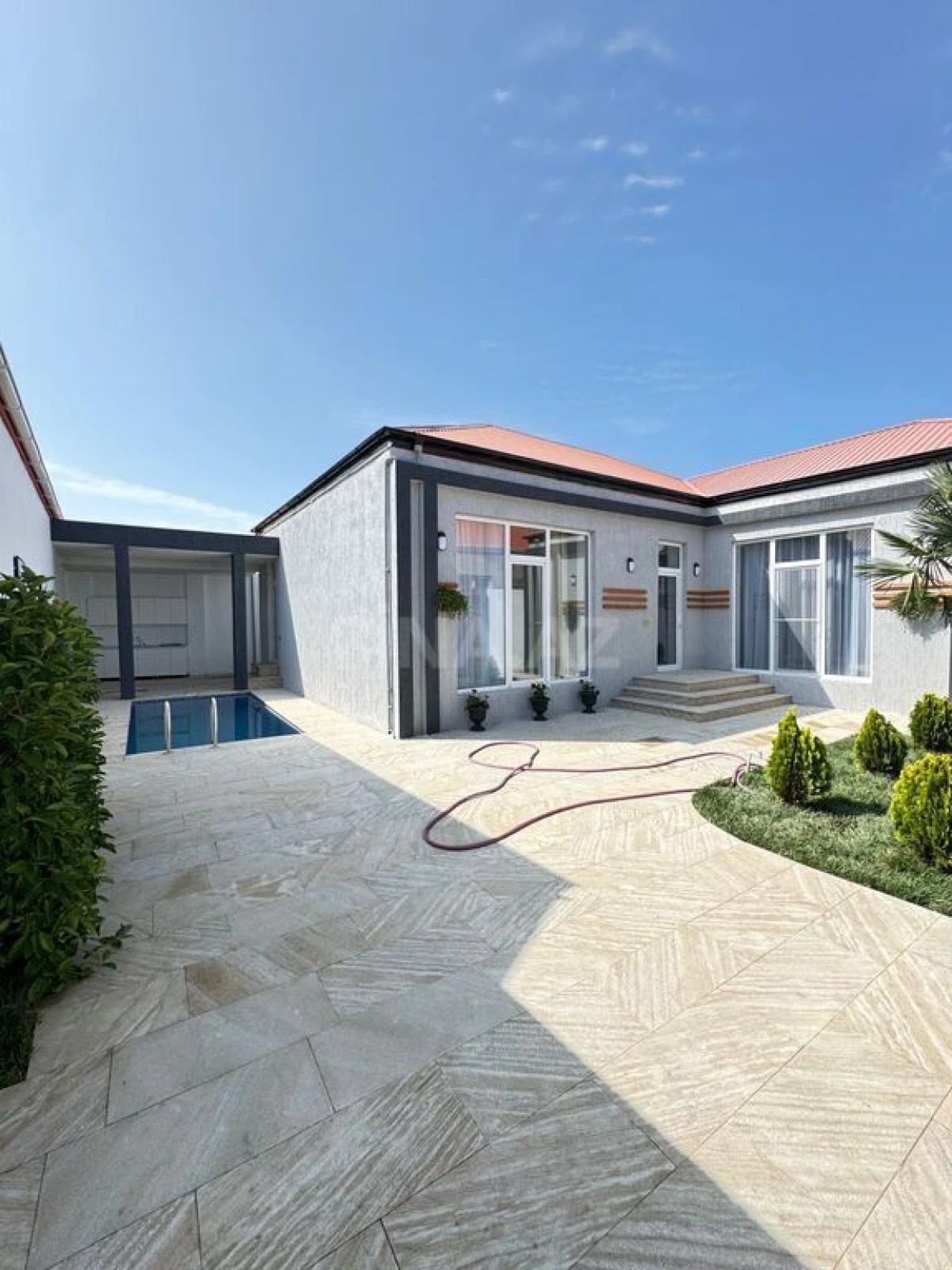 Satılır 4 otaqlı həyət evi 140 m²