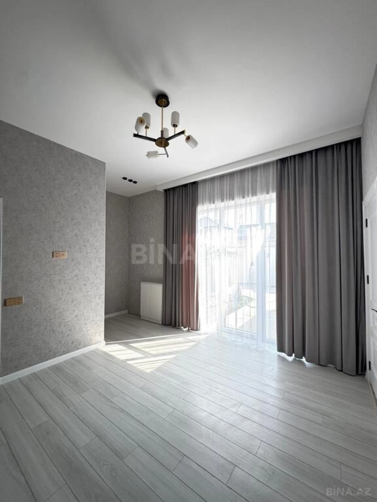 Satılır 4 otaqlı həyət evi 140 m²