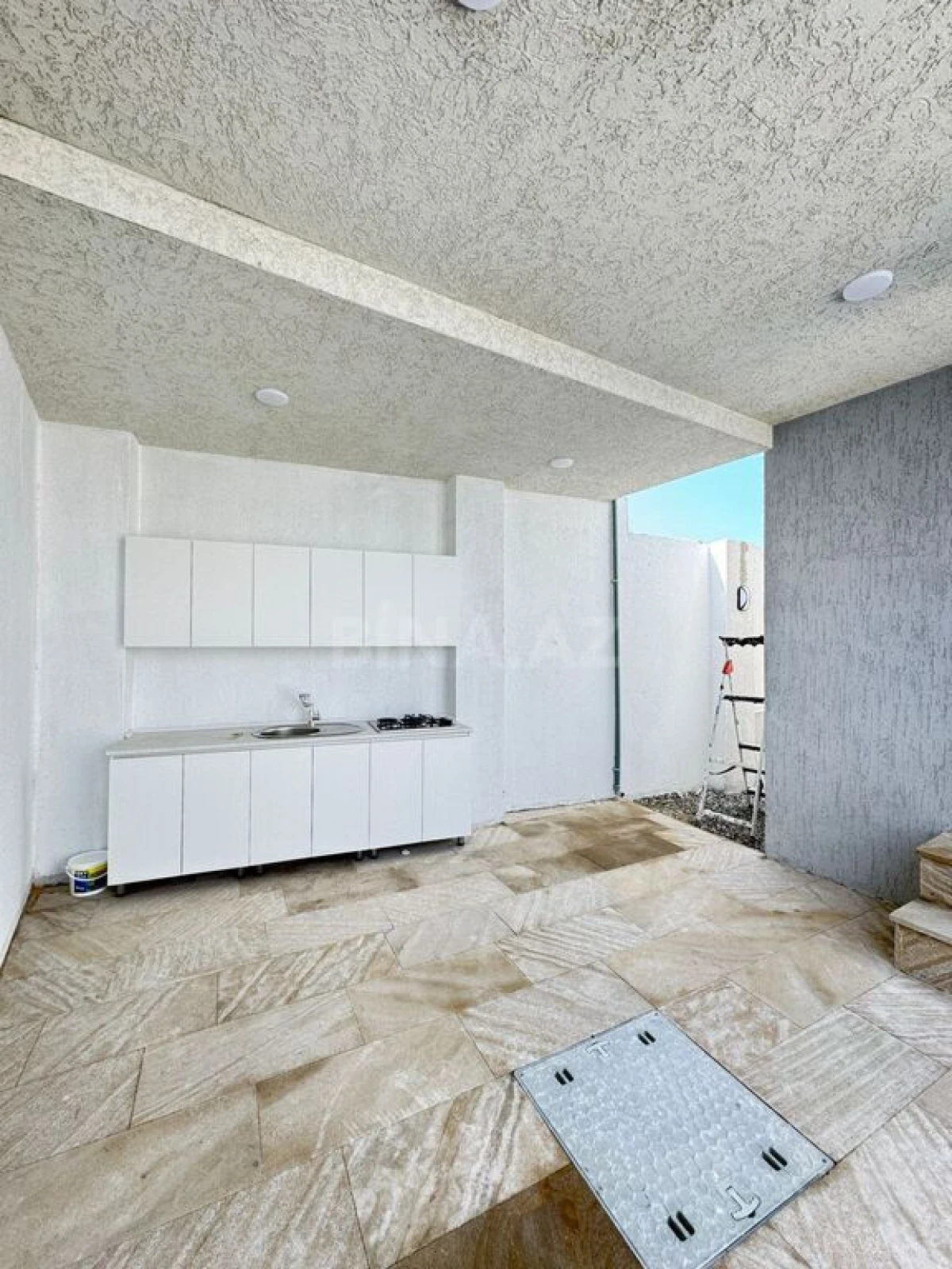 Satılır 4 otaqlı həyət evi 140 m²