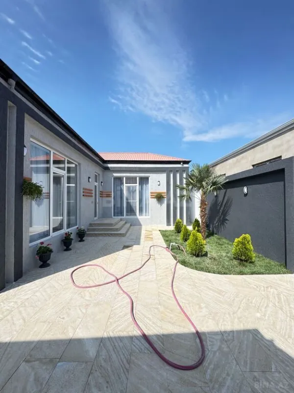 Satılır 4 otaqlı həyət evi 140 m²