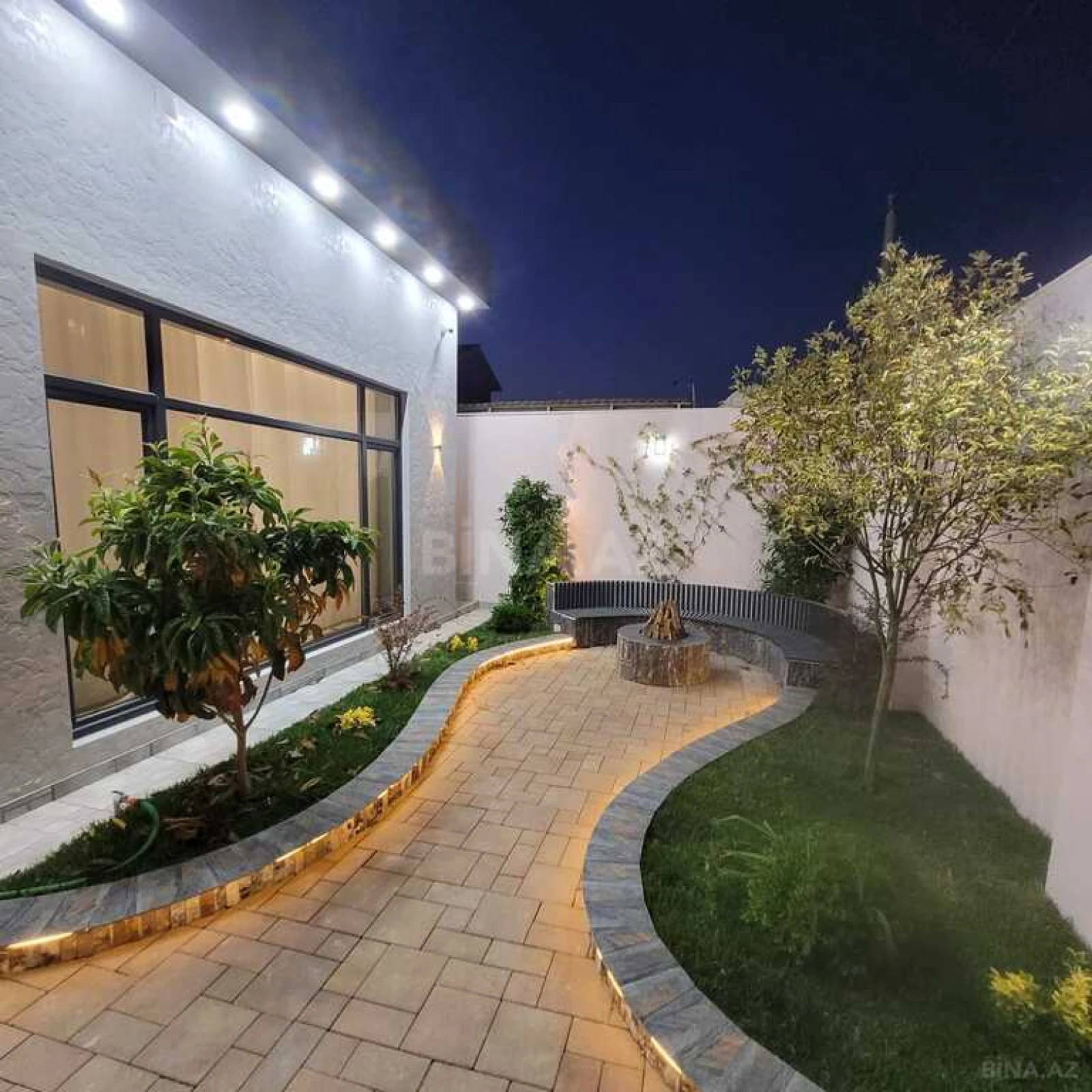 Satılır 4 otaqlı həyət evi 200 m²