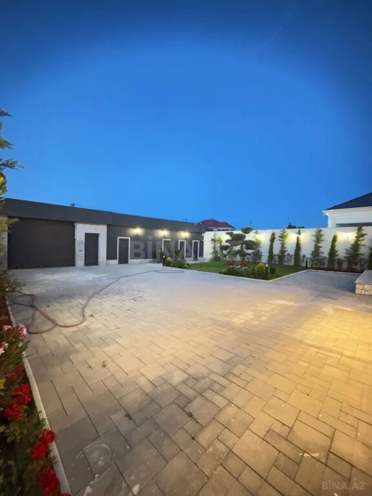 Satılır 6 otaqlı həyət evi 450 m²