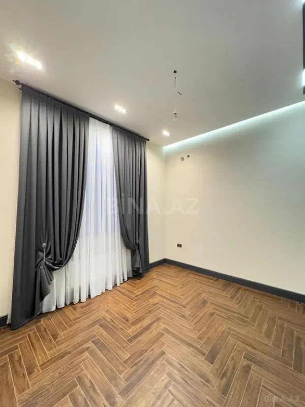 Satılır 6 otaqlı həyət evi 450 m²