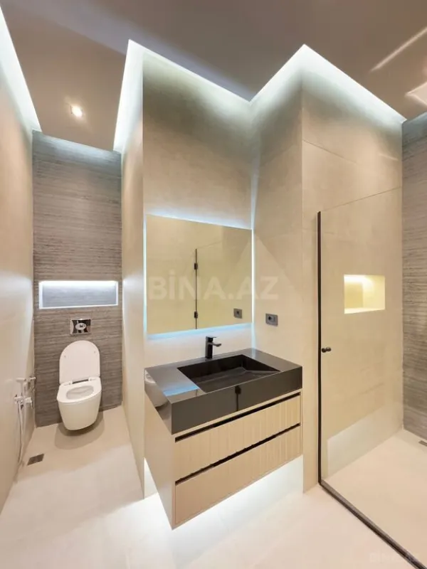 Satılır 6 otaqlı həyət evi 450 m²