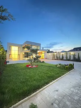 Satılır 6 otaqlı həyət evi 450 m²
