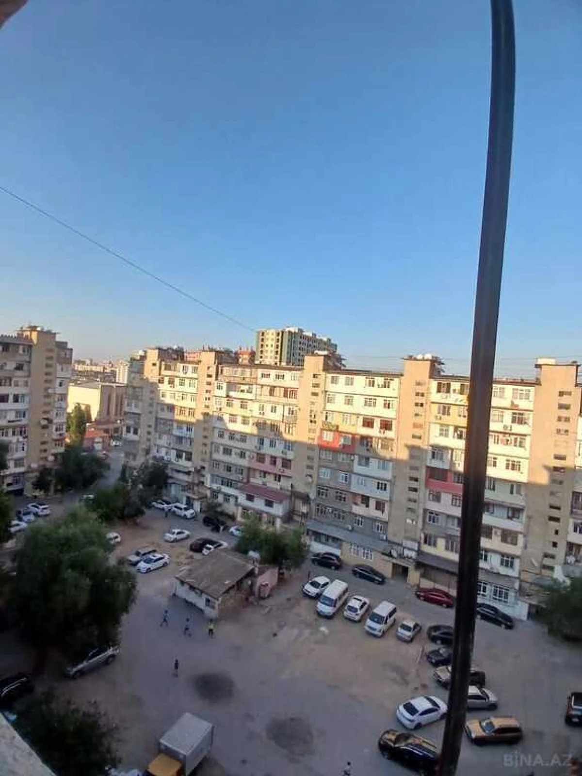 Satılır 5 otaqlı mənzil 130 m²