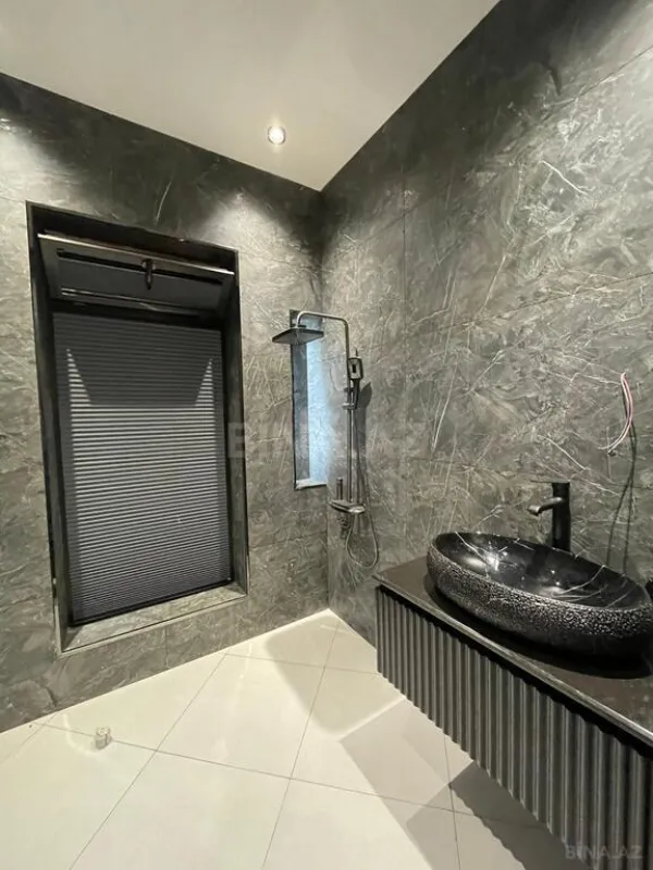 Kirayə verilir 4 otaqlı həyət evi 240 m²