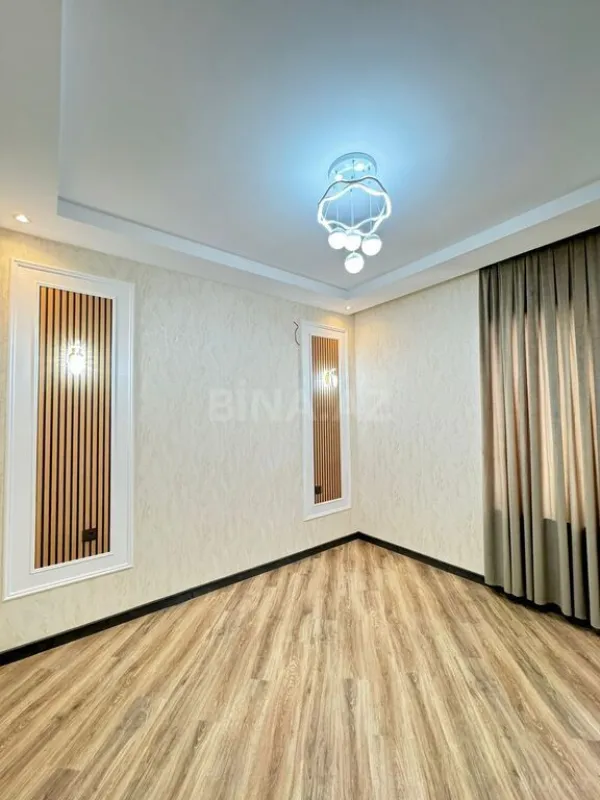 Satılır 4 otaqlı həyət evi 140 m²