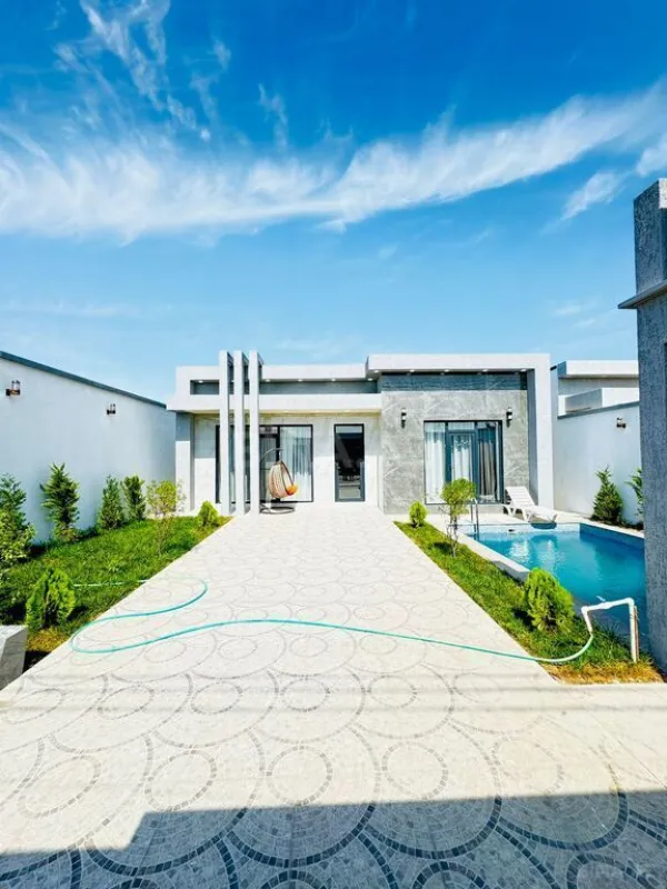 Satılır 4 otaqlı həyət evi 140 m²