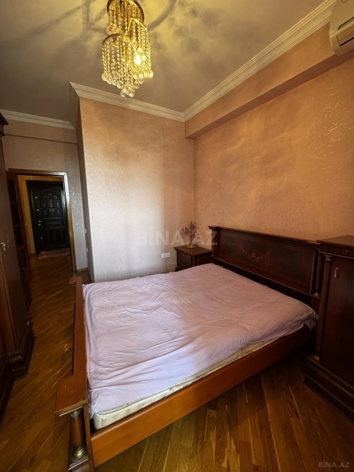Kirayə verilir 2 otaqlı mənzil 70 m²