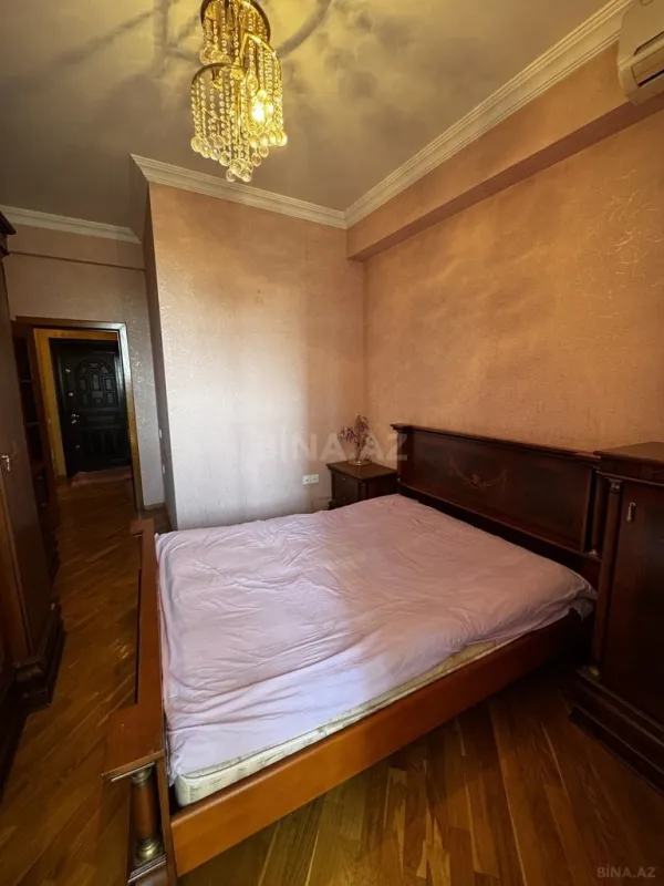 Kirayə verilir 2 otaqlı mənzil 70 m²