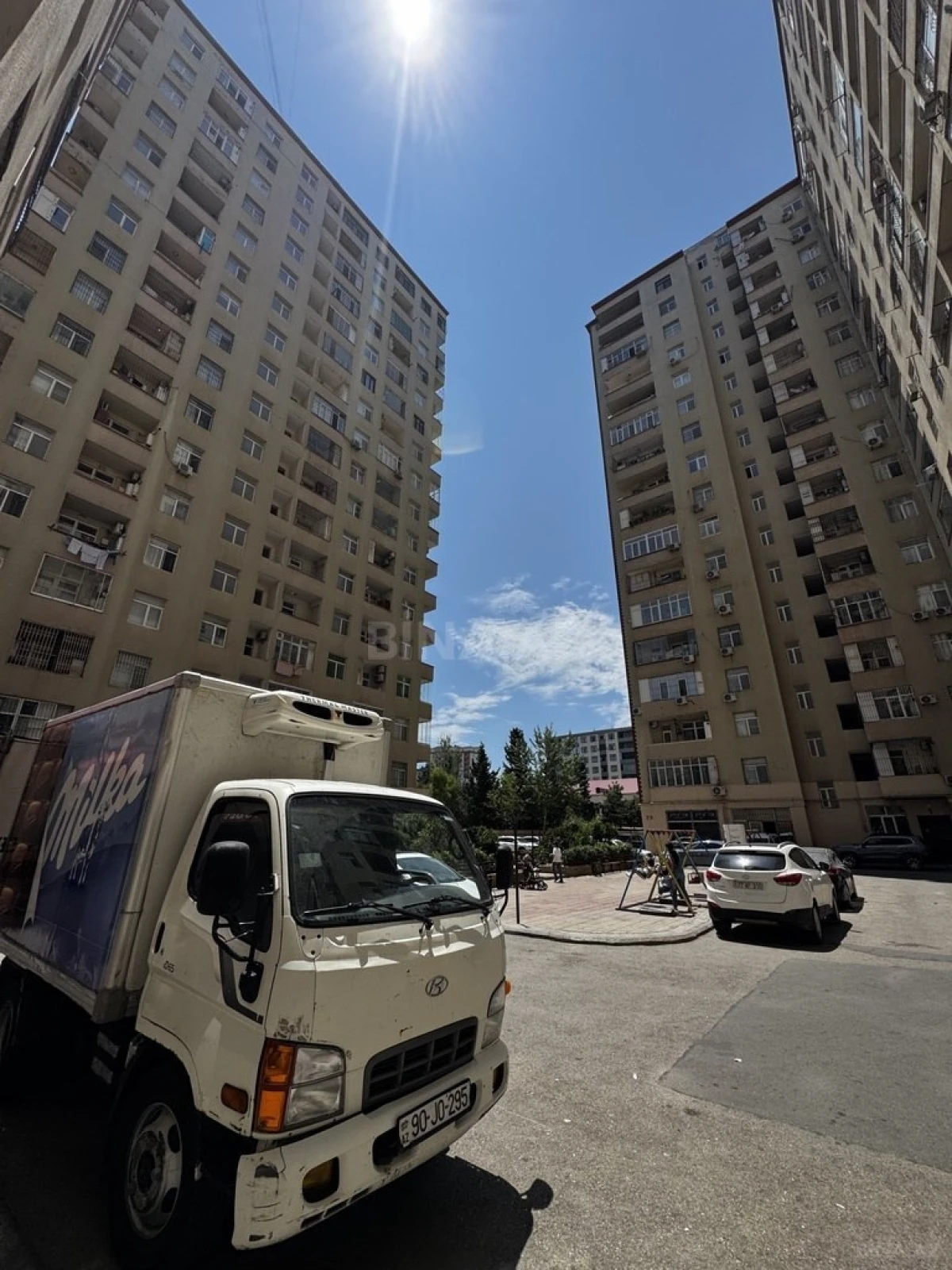Kirayə verilir 2 otaqlı mənzil 70 m²
