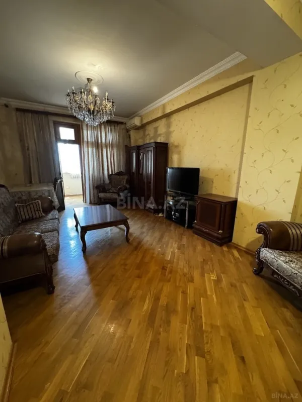 Kirayə verilir 2 otaqlı mənzil 70 m²