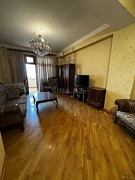 Kirayə verilir 2 otaqlı mənzil 70 m²