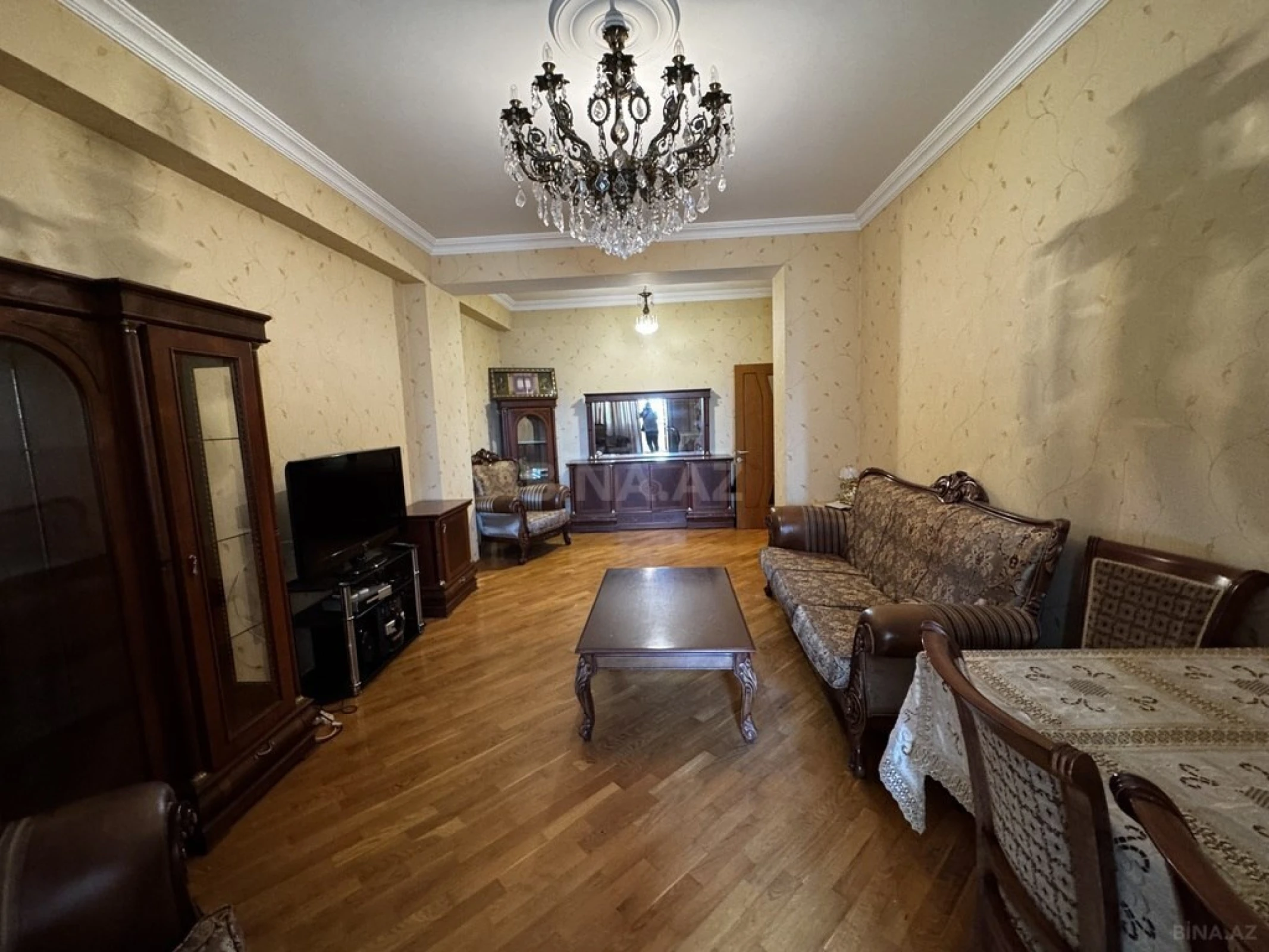 Kirayə verilir 2 otaqlı mənzil 70 m²