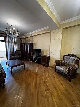 Kirayə verilir 2 otaqlı mənzil 70 m²