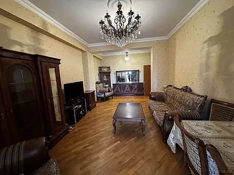 Kirayə verilir 2 otaqlı mənzil 70 m²