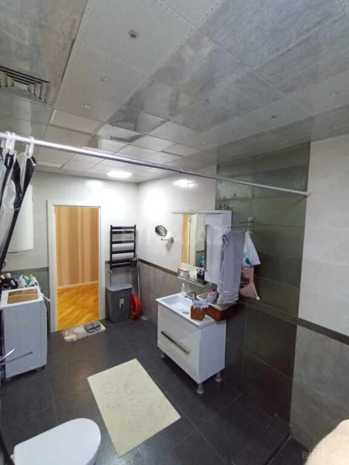 Satılır 4 otaqlı mənzil 160 m²