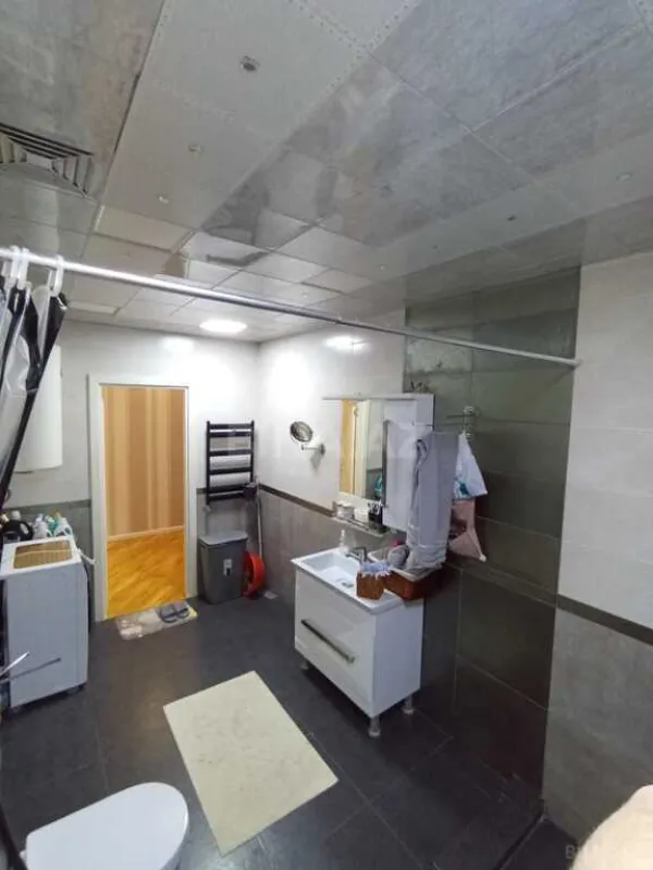 Satılır 4 otaqlı mənzil 160 m²