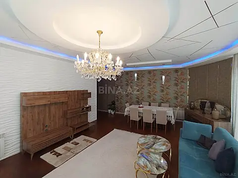 Satılır 4 otaqlı mənzil 160 m²