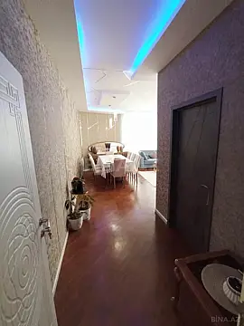 Satılır 4 otaqlı mənzil 160 m²