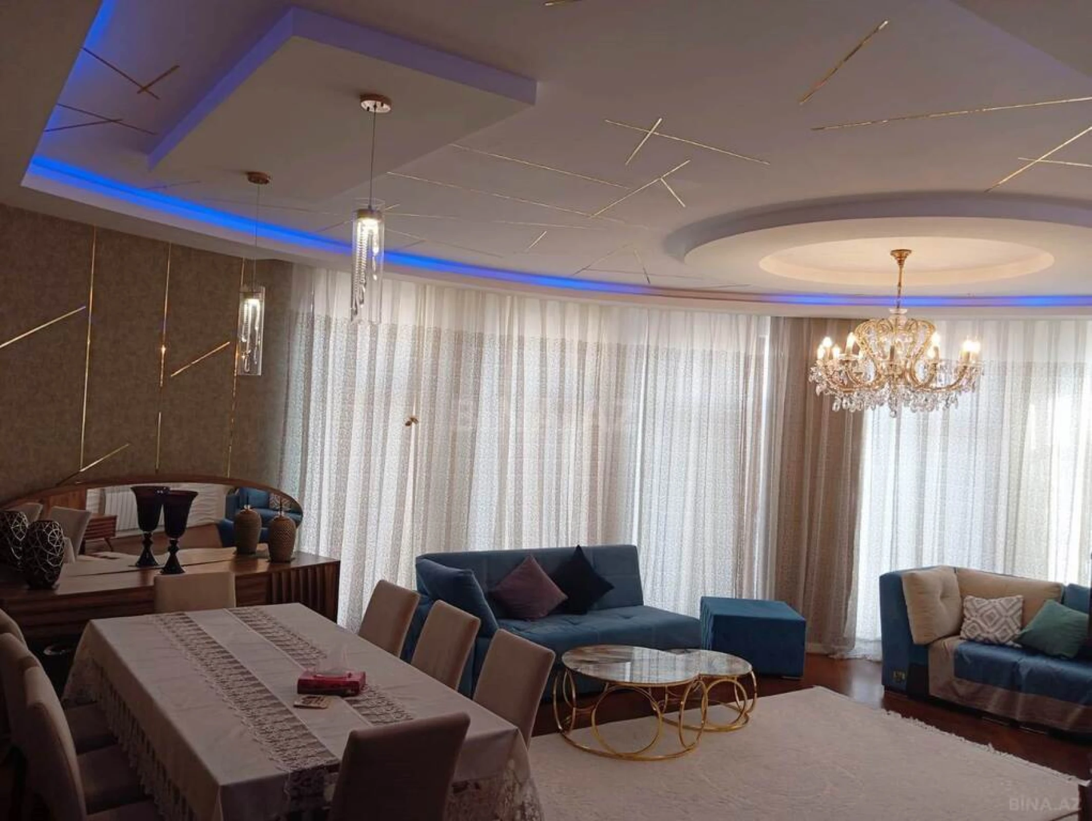 Satılır 4 otaqlı mənzil 160 m²