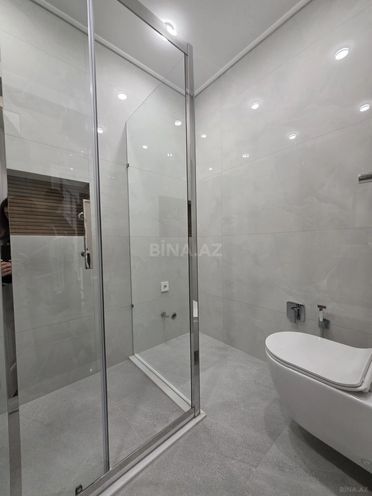 Satılır 2 otaqlı mənzil 65 m²