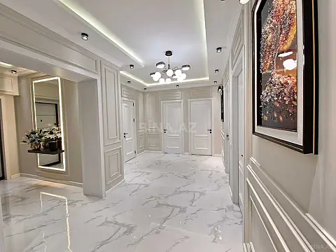 Satılır 4 otaqlı mənzil 185 m²