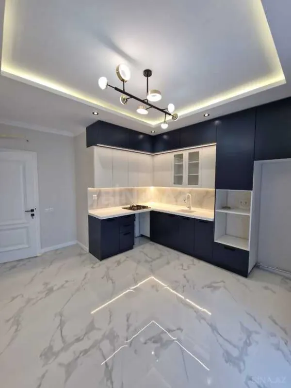 Satılır 4 otaqlı mənzil 185 m²