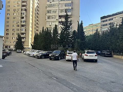 Satılır 3 otaqlı mənzil 138 m² — Bakı 3 otaq 138.00 m²