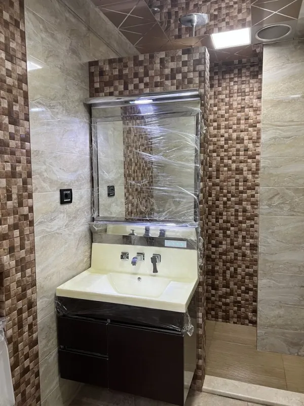 Satılır 4 otaqlı mənzil 157 m²