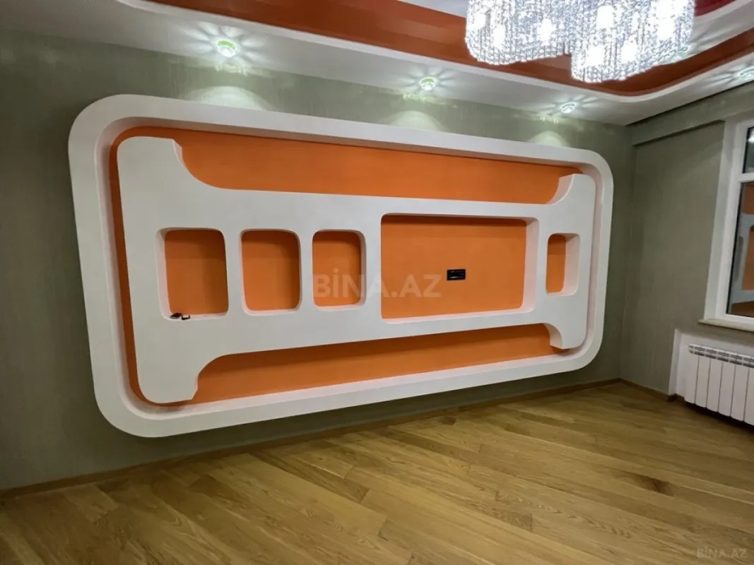 Satılır 4 otaqlı mənzil 157 m²