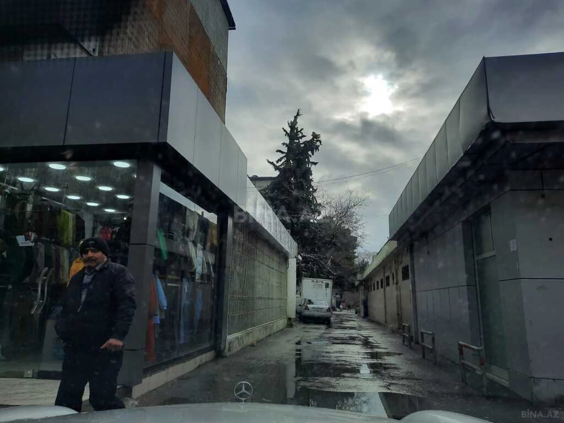 Satılır obyekt 65 m²