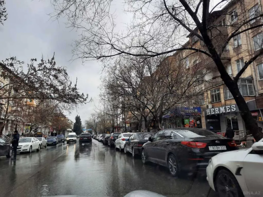 Satılır obyekt 65 m²