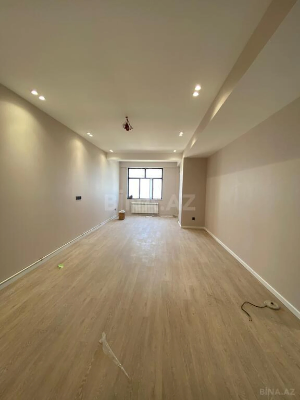 Satılır 3 otaqlı mənzil 115 m²