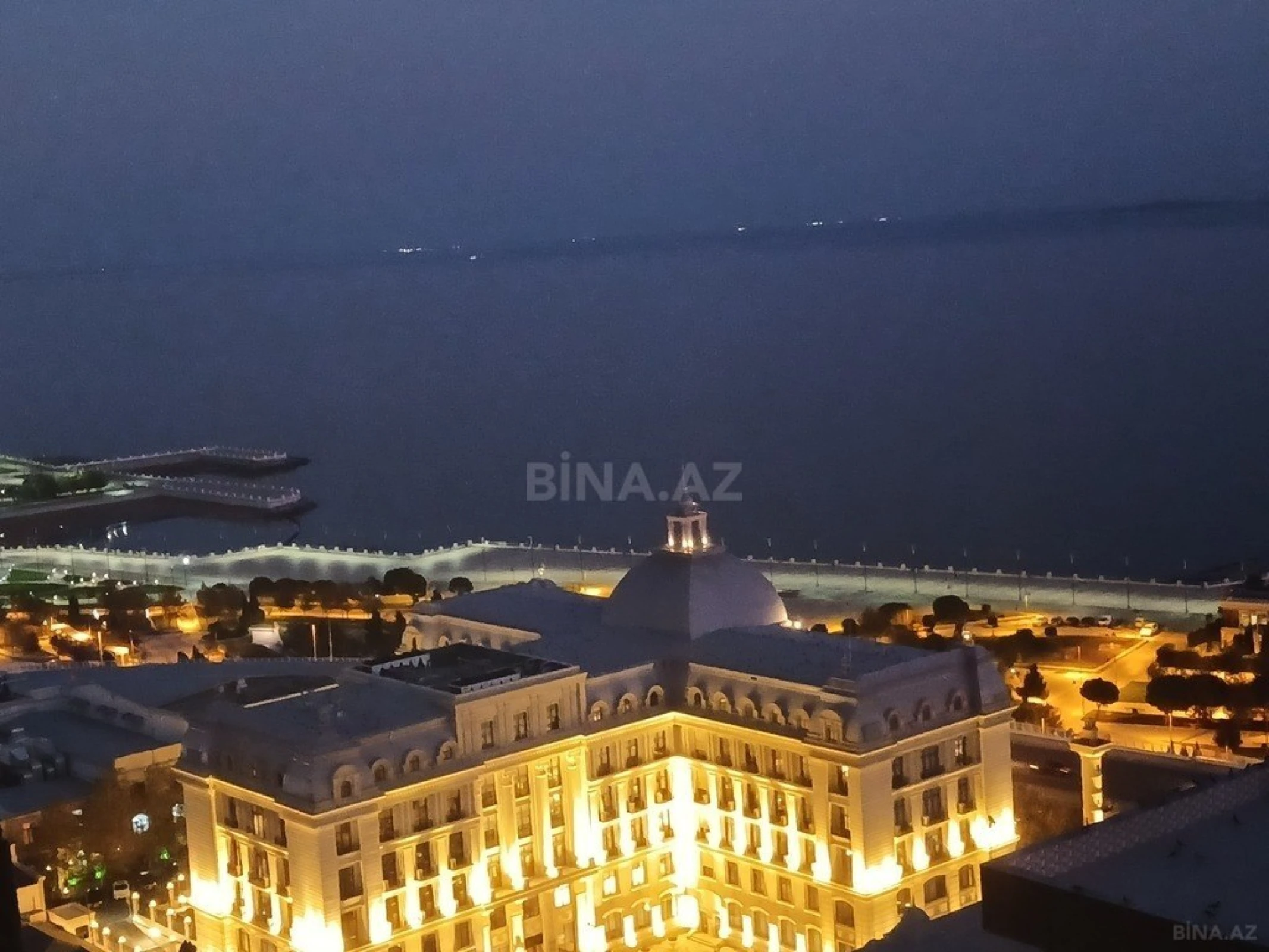 Satılır 3 otaqlı mənzil 115 m²