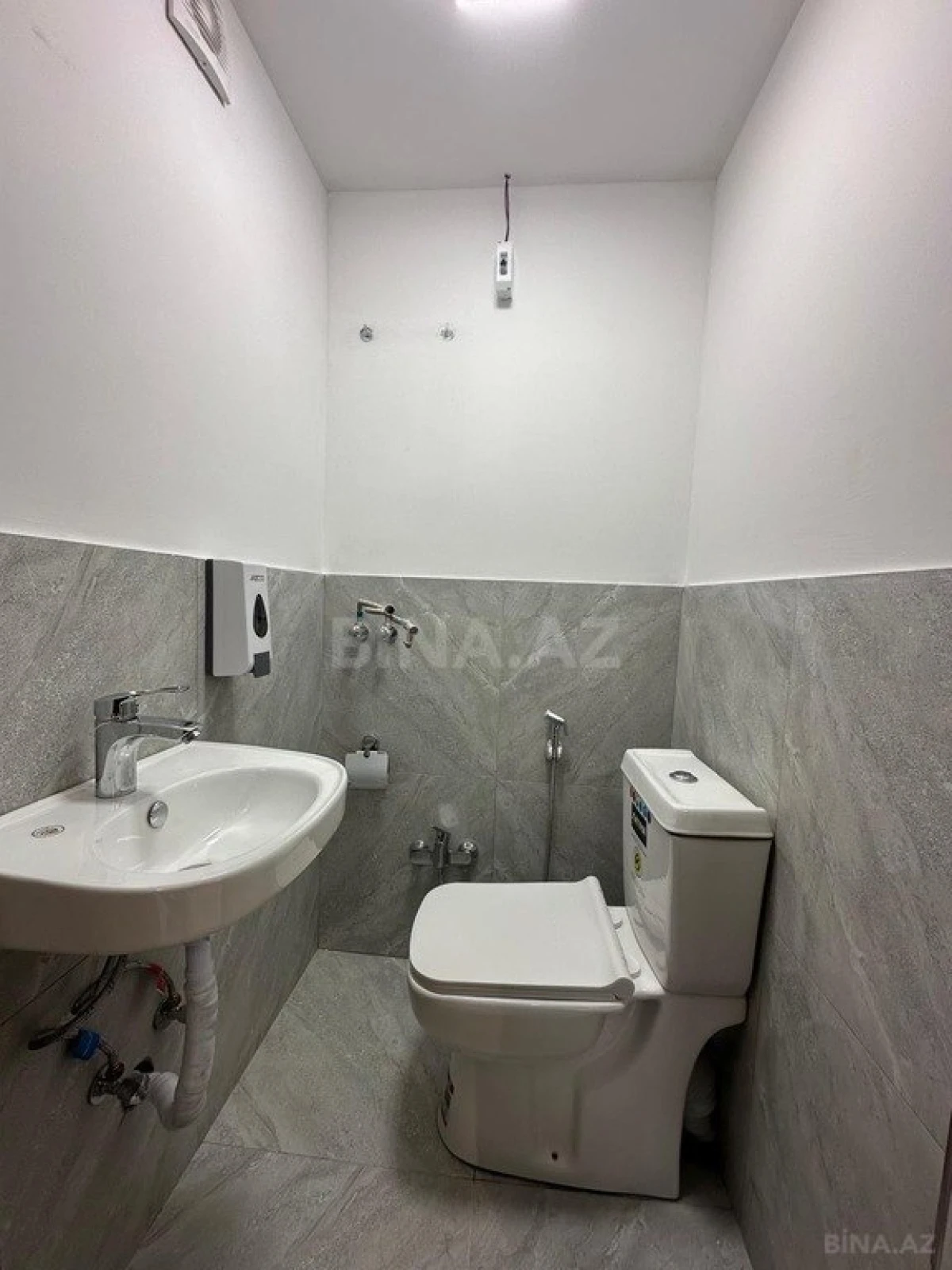 Satılır obyekt 113 m²