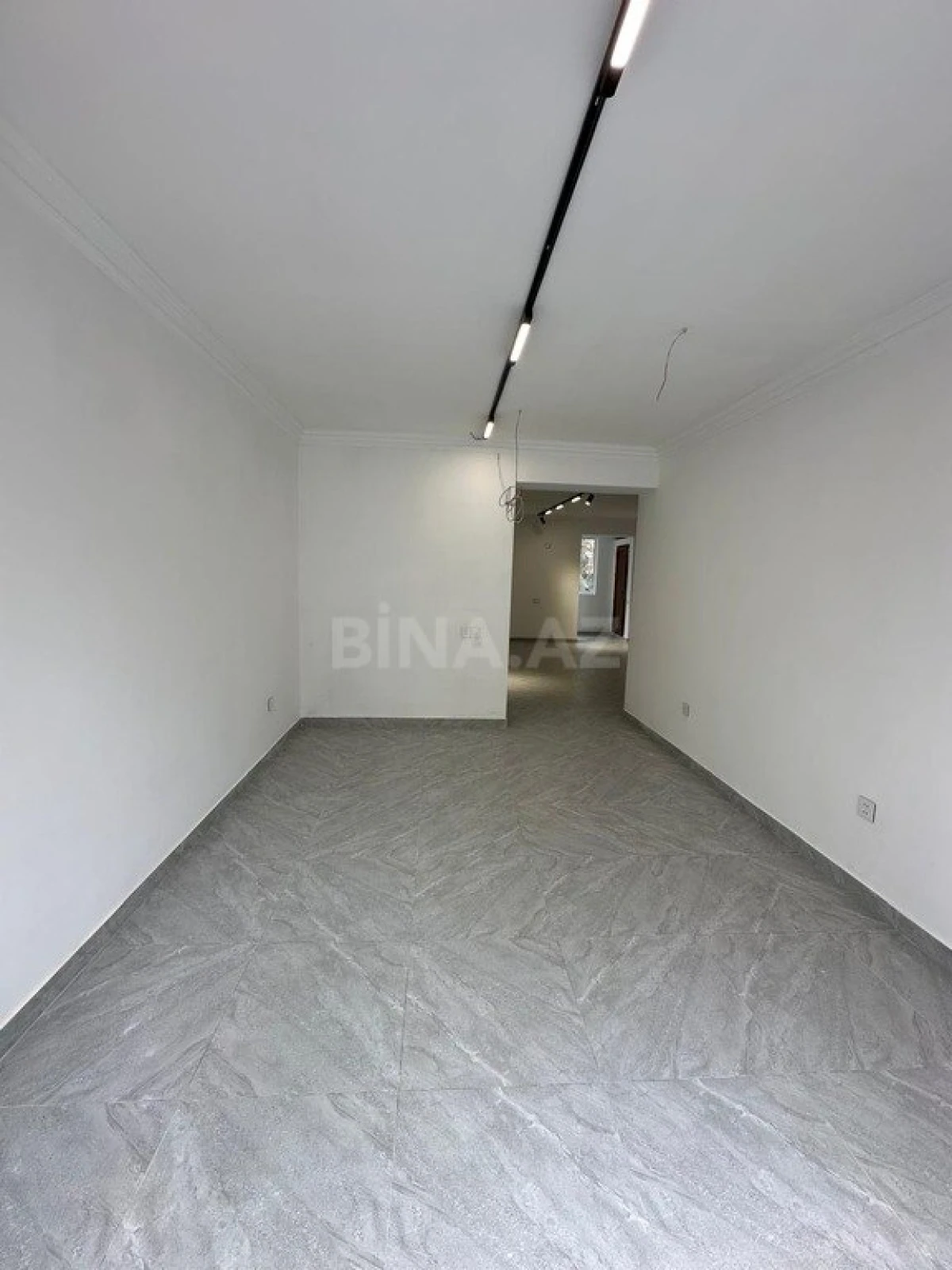 Satılır obyekt 113 m²