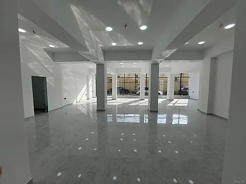 Kirayə verilir obyekt 175 m²