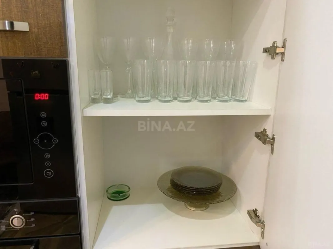 Kirayə verilir 4 otaqlı mənzil 120 m²