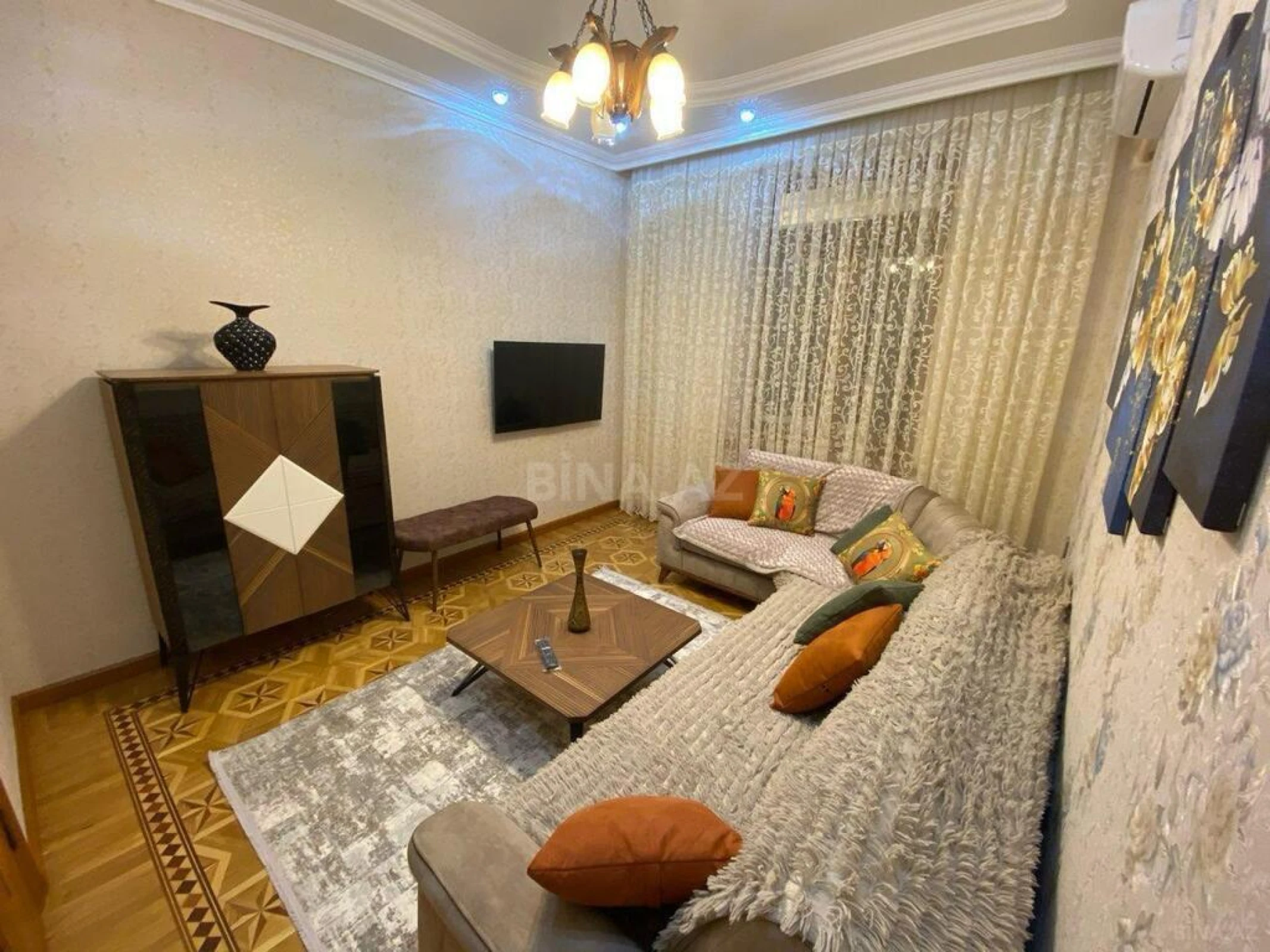 Kirayə verilir 4 otaqlı mənzil 120 m²