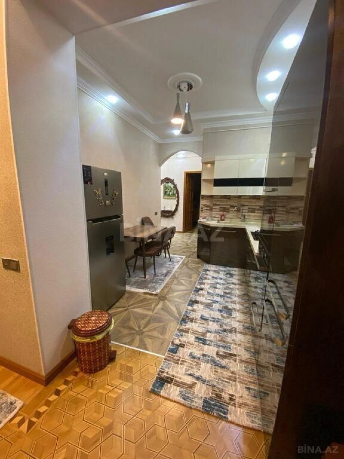 Kirayə verilir 4 otaqlı mənzil 120 m²
