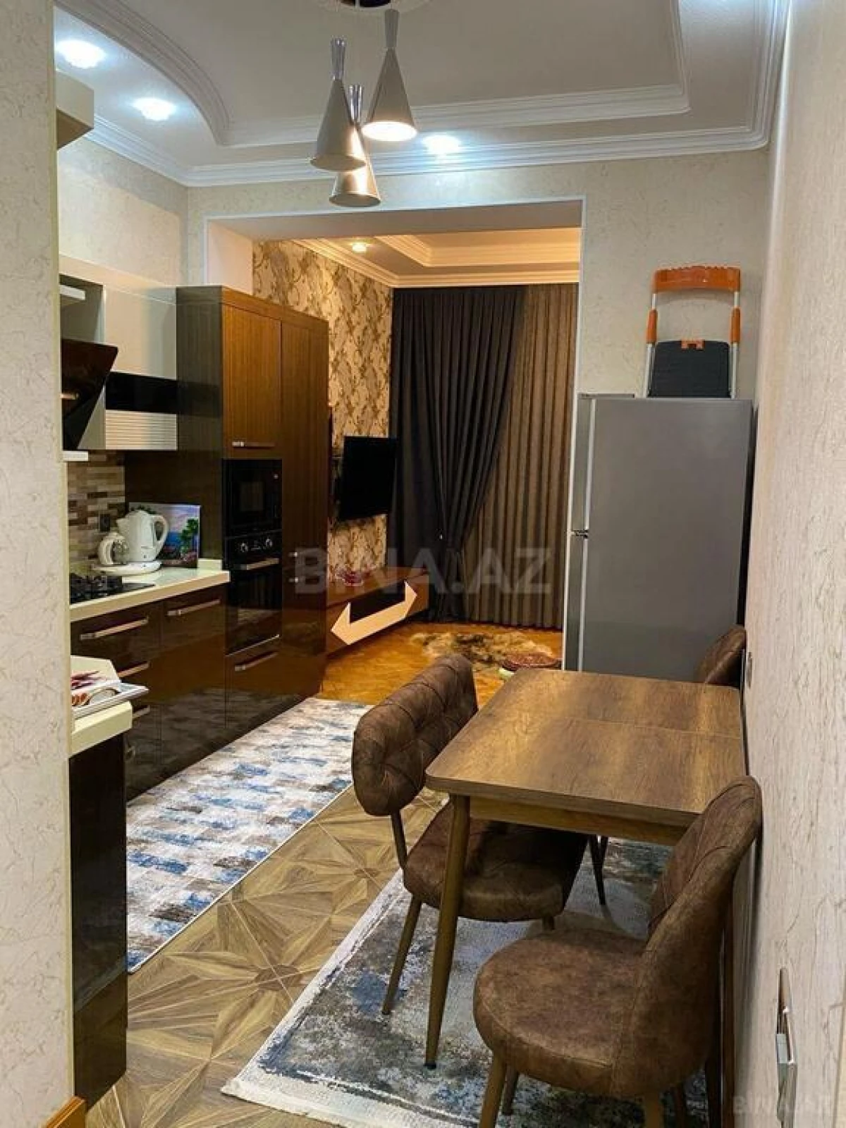 Kirayə verilir 4 otaqlı mənzil 120 m²