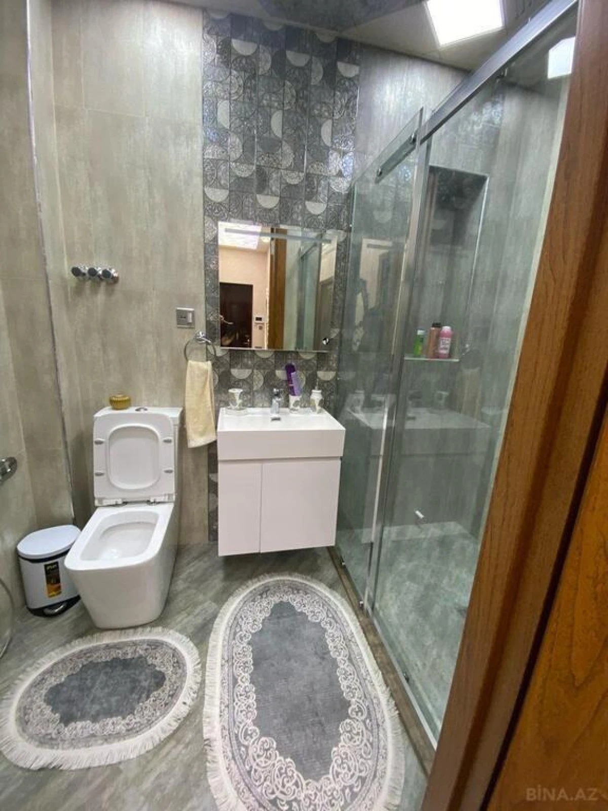 Kirayə verilir 4 otaqlı mənzil 120 m²