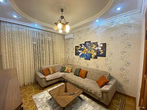 Kirayə verilir 4 otaqlı mənzil 120 m²