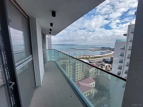 Satılır 4 otaqlı mənzil 303 m²