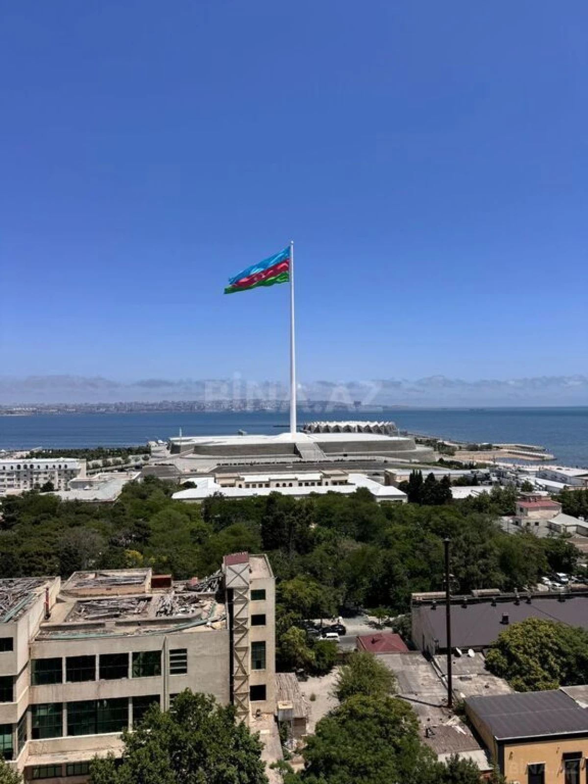 Satılır 3 otaqlı mənzil 115 m²