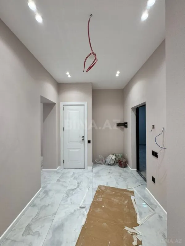 Satılır 3 otaqlı mənzil 115 m²