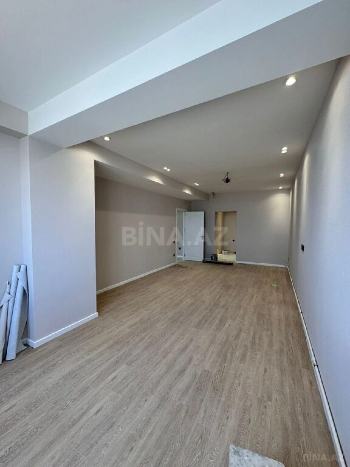 Satılır 3 otaqlı mənzil 115 m²